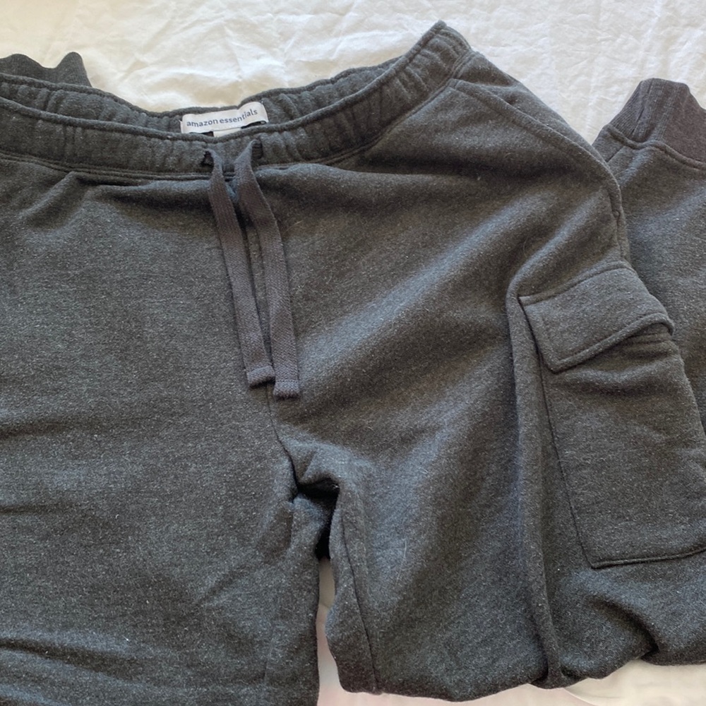 amazon essentials cargo jogger